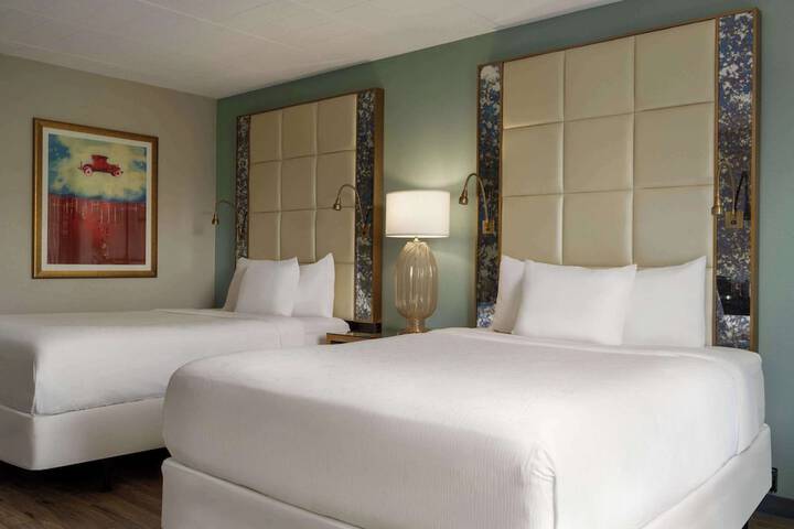 Room 11 of 20