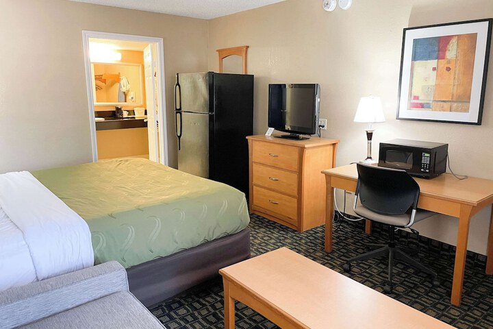 Room 39 of 40
