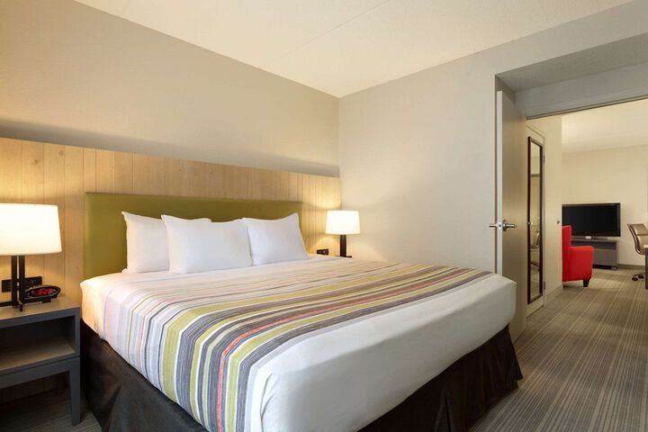 Country Inn & Suites by Radisson Bloomington at Mall of America, MN