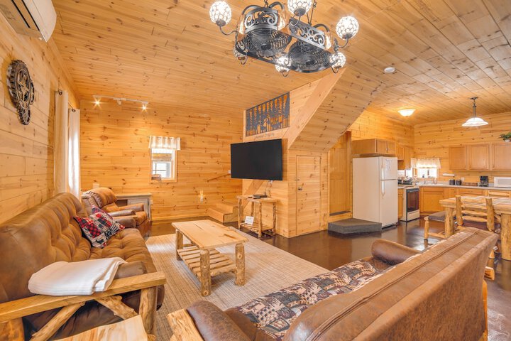 6 Mi to Shingleton: Manistique Home w / Yard!