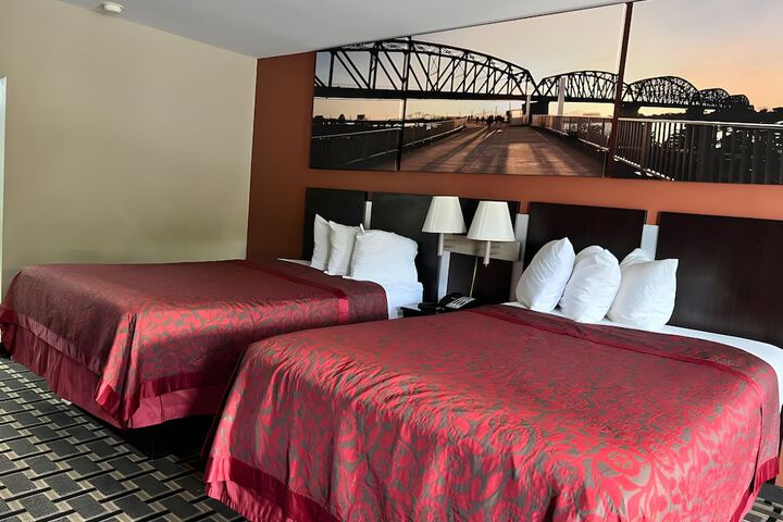 Room 28 of 35