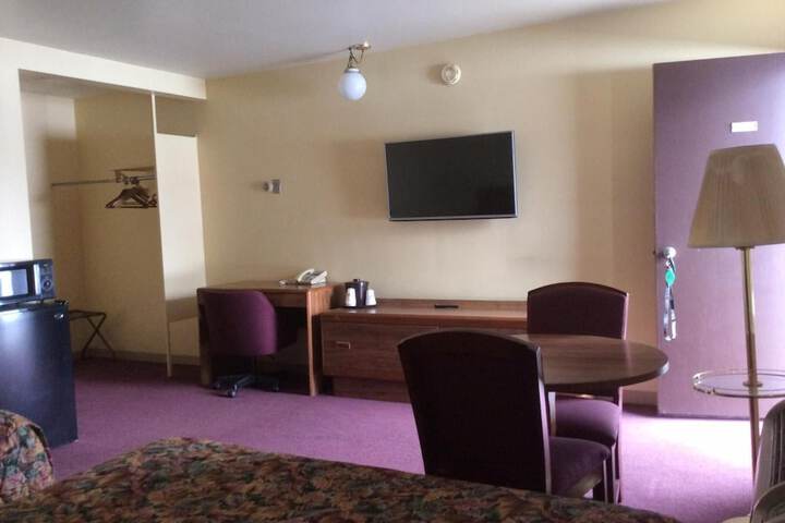Room 10 of 38