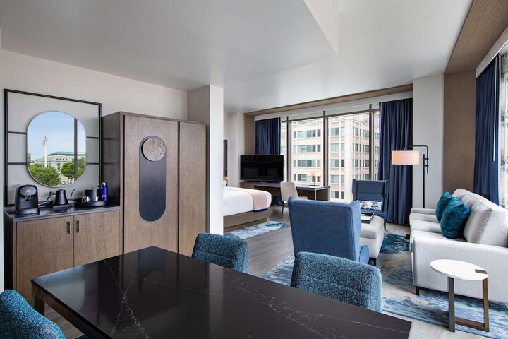 Room 32 of 92