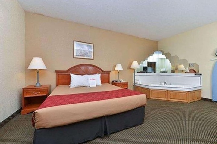Room 52 of 64