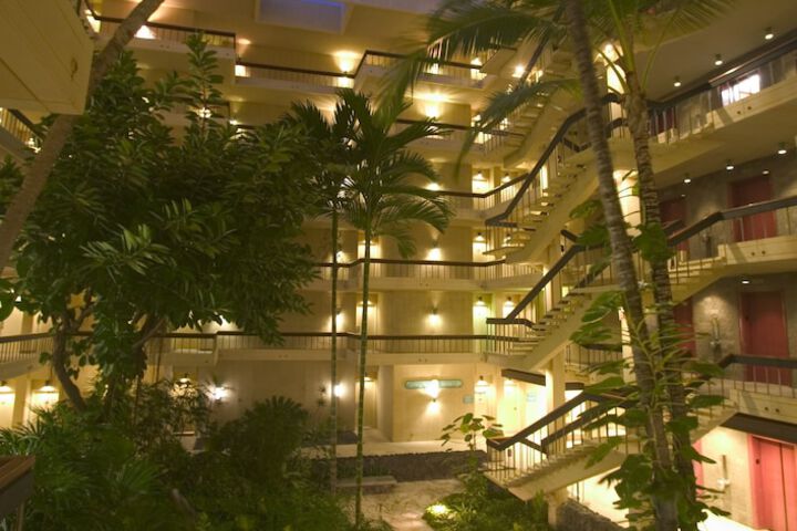Hotel Exterior 93 of 104