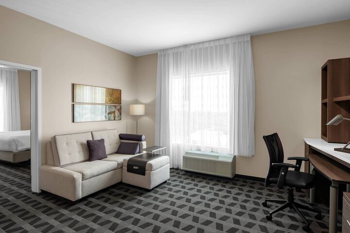 Room 13 of 34