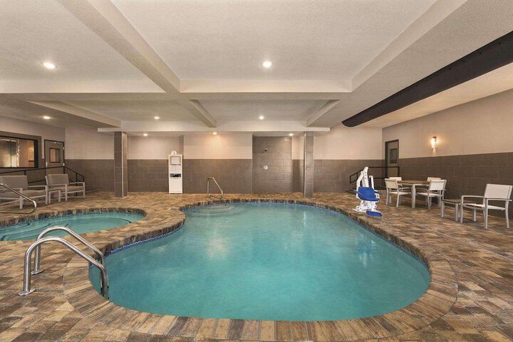 Pool 5 of 38