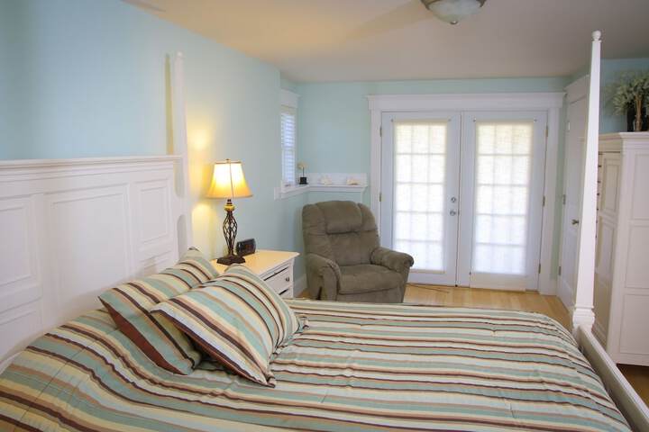 Room 146 of 373