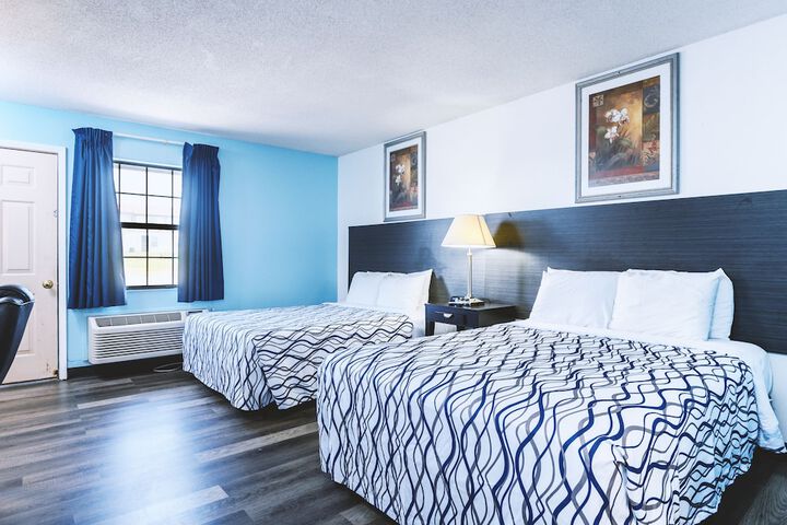 Room 6 of 7