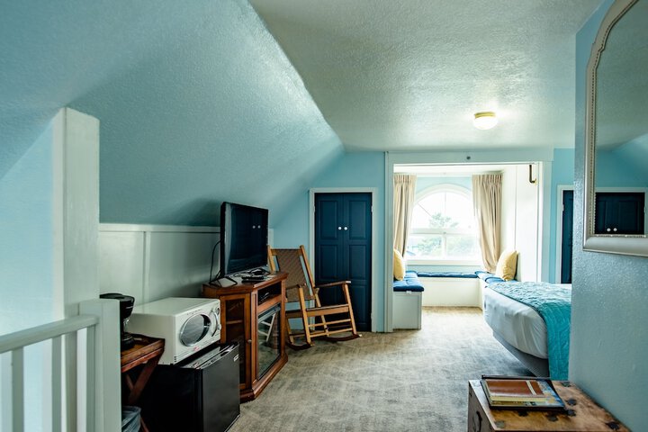Room 43 of 97