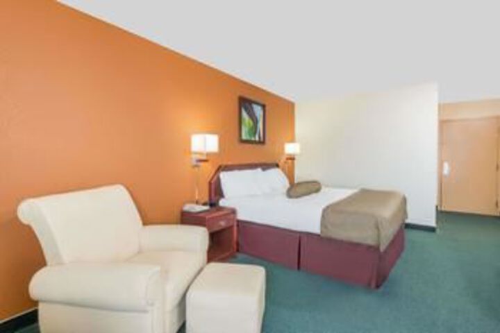 SureStay Plus Hotel by Best Western Somerset