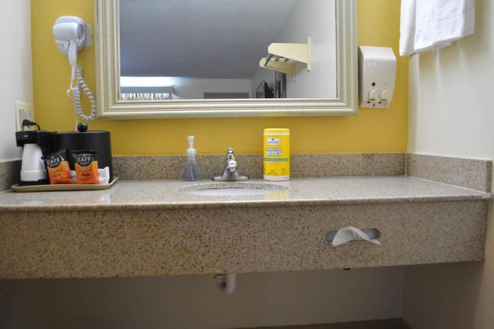 Room 9 of 49