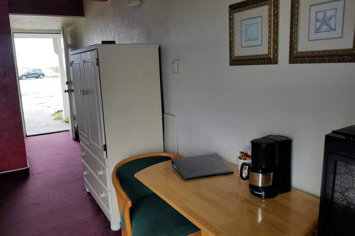 Breakfast/Coffee Service 78 of 120