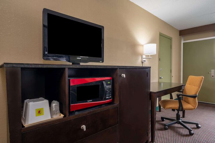 Room 13 of 31