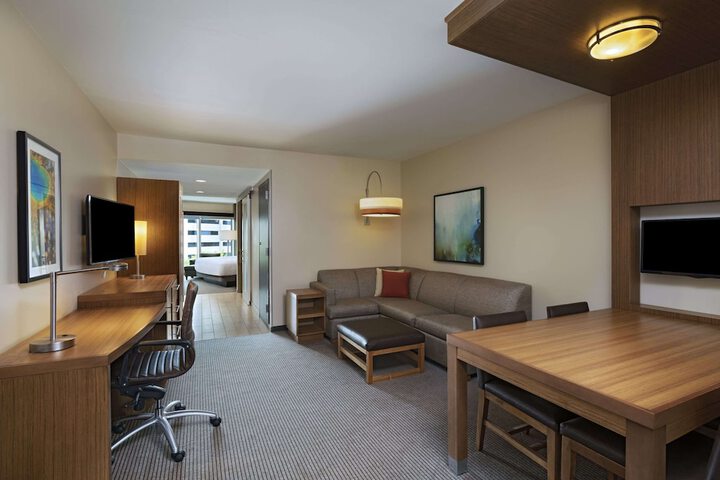 Room 17 of 25