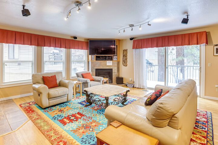 3 Mi to Skiing! Incline Village Retreat w / Sauna