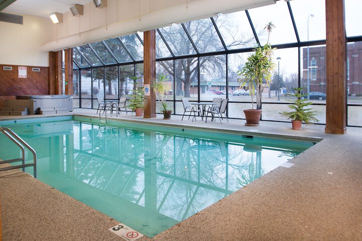Pool 4 of 37