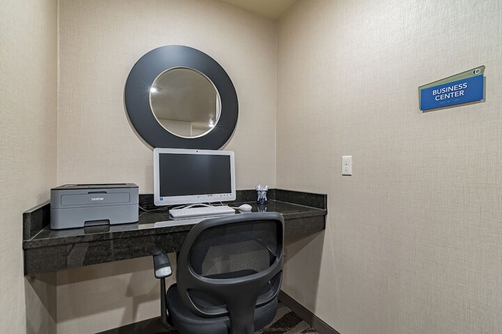 Business Center 51 of 51