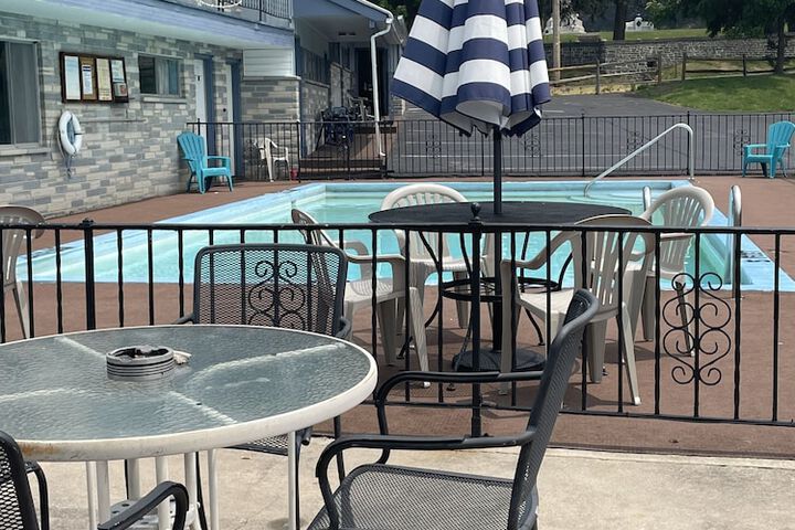 Pool 6 of 25