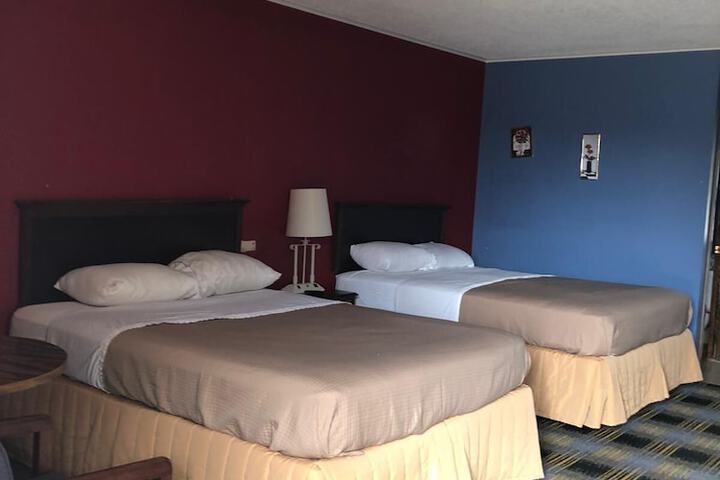 Room 8 of 11