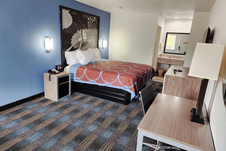 Room 18 of 22