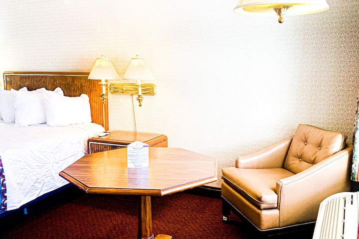 Econo Lodge Inn & Suites Winnemucca