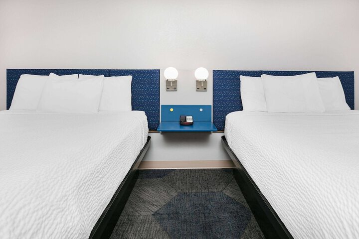 Room 26 of 34