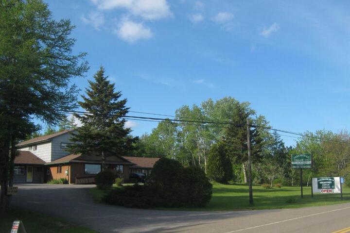 Sherbrooke Village Inn