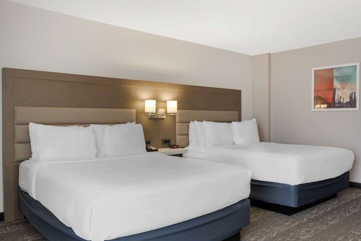 Room 20 of 39