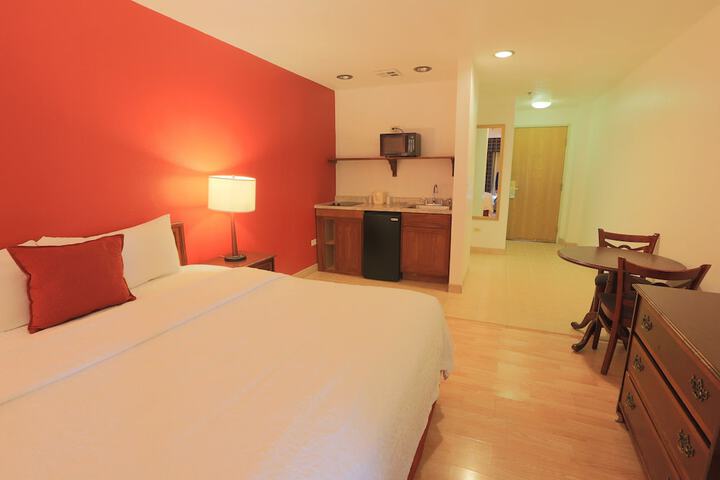 Room 6 of 15