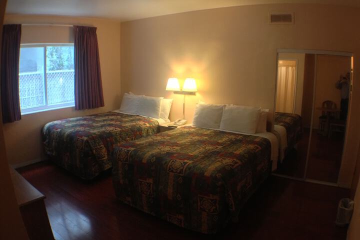 Room 19 of 39