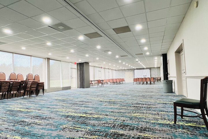 Business Center 32 of 32
