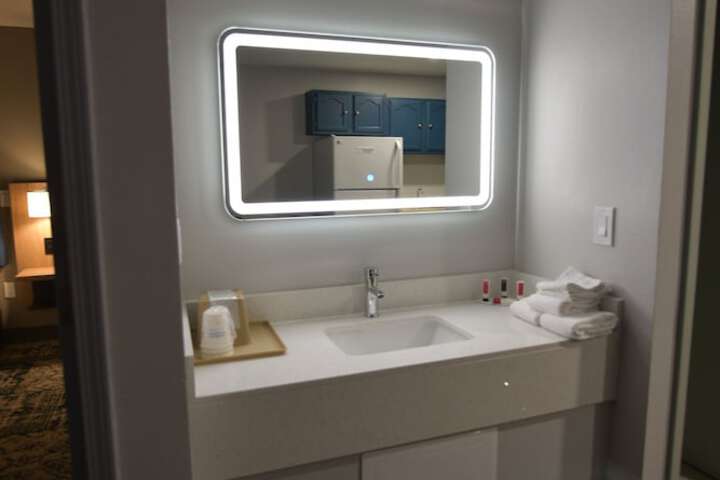 Room 12 of 32