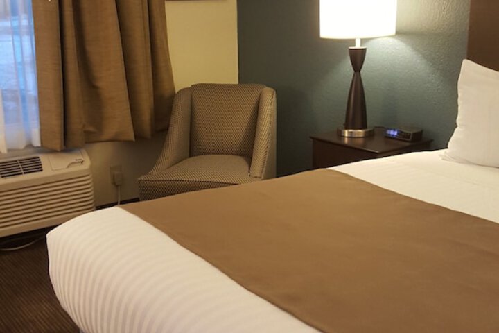 AmericInn by Wyndham Burnsville