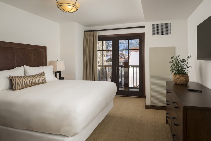 Madeline Hotel & Residences Auberge Collection