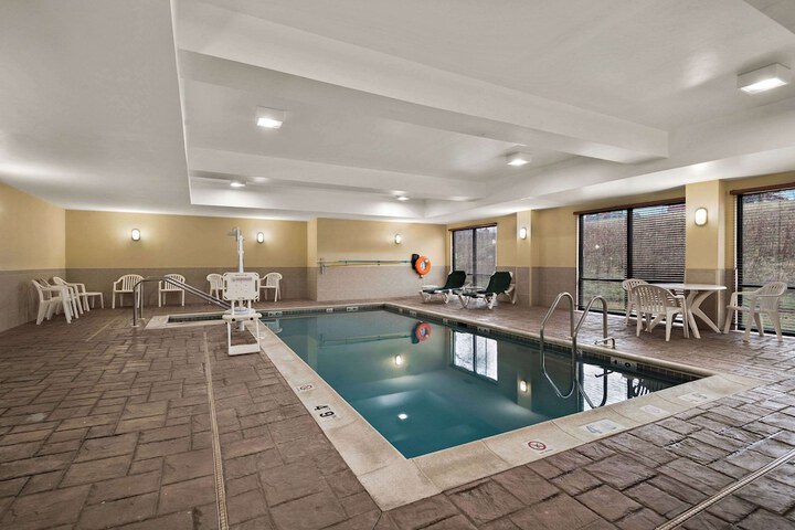 Pool 2 of 30