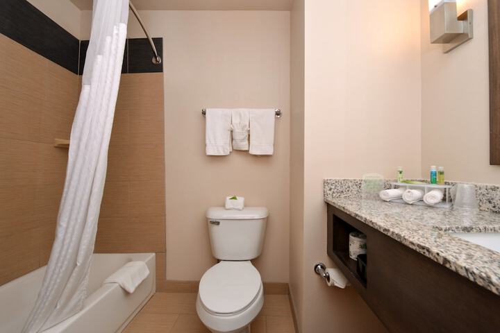 Holiday Inn Express & Suites Globe by IHG