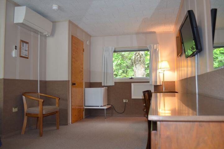 Mount Coolidge Motel