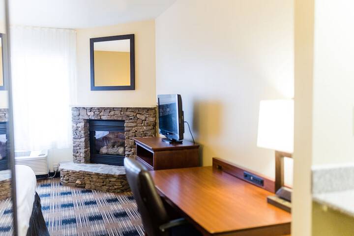 Country Inn & Suites by Radisson Helen, GA
