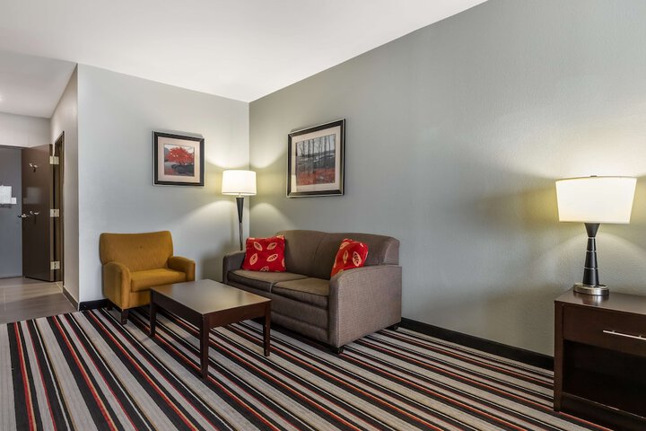 Room 17 of 38