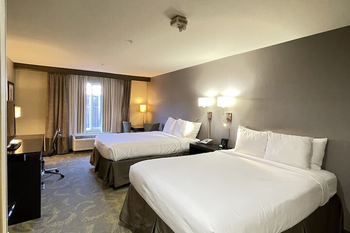 Country Inn & Suites by Radisson San Carlos, CA