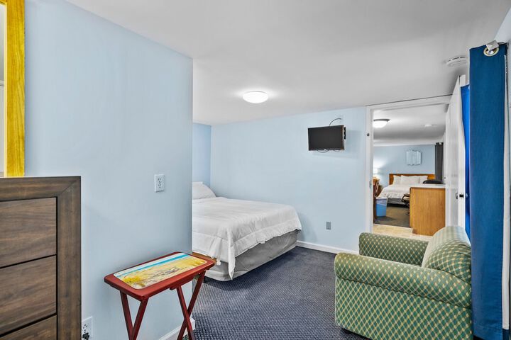 Room 37 of 78