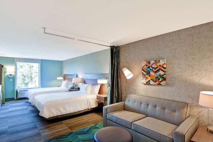 Room 17 of 37