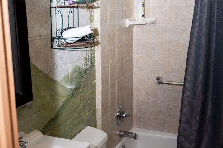Mountain Aire Cottages Inn & Glamping