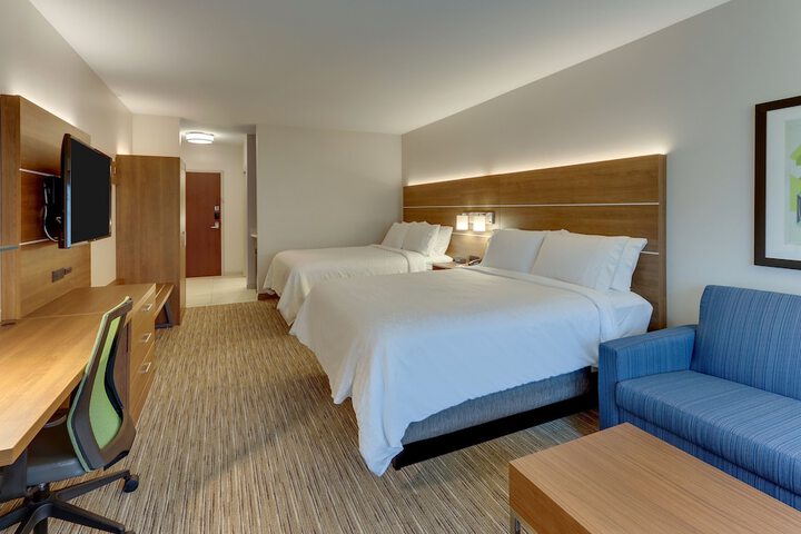 Room 46 of 75