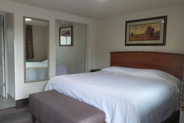 Room 15 of 16
