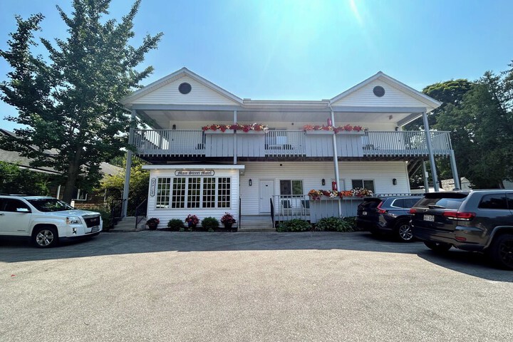 Hotel 11 of 67