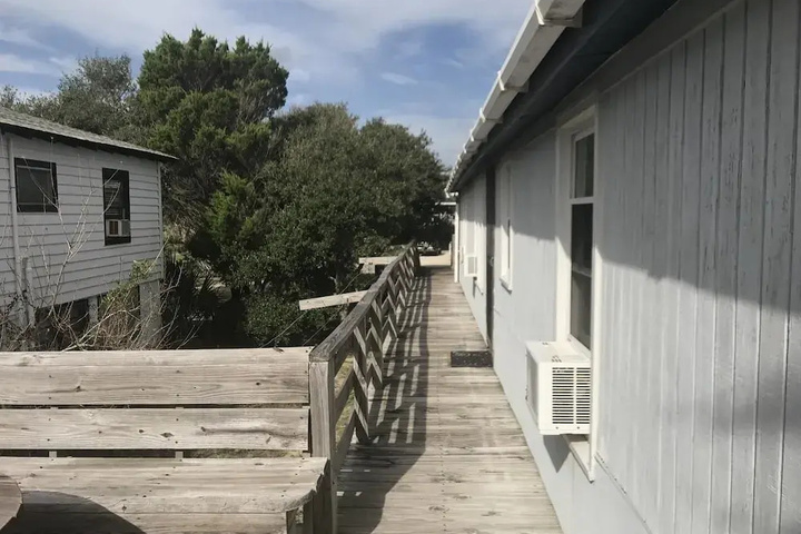 Decked Out 4 Br Home