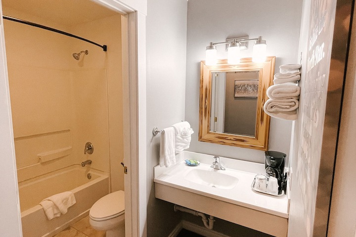 Room 21 of 140