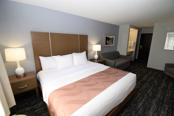 Room 54 of 70